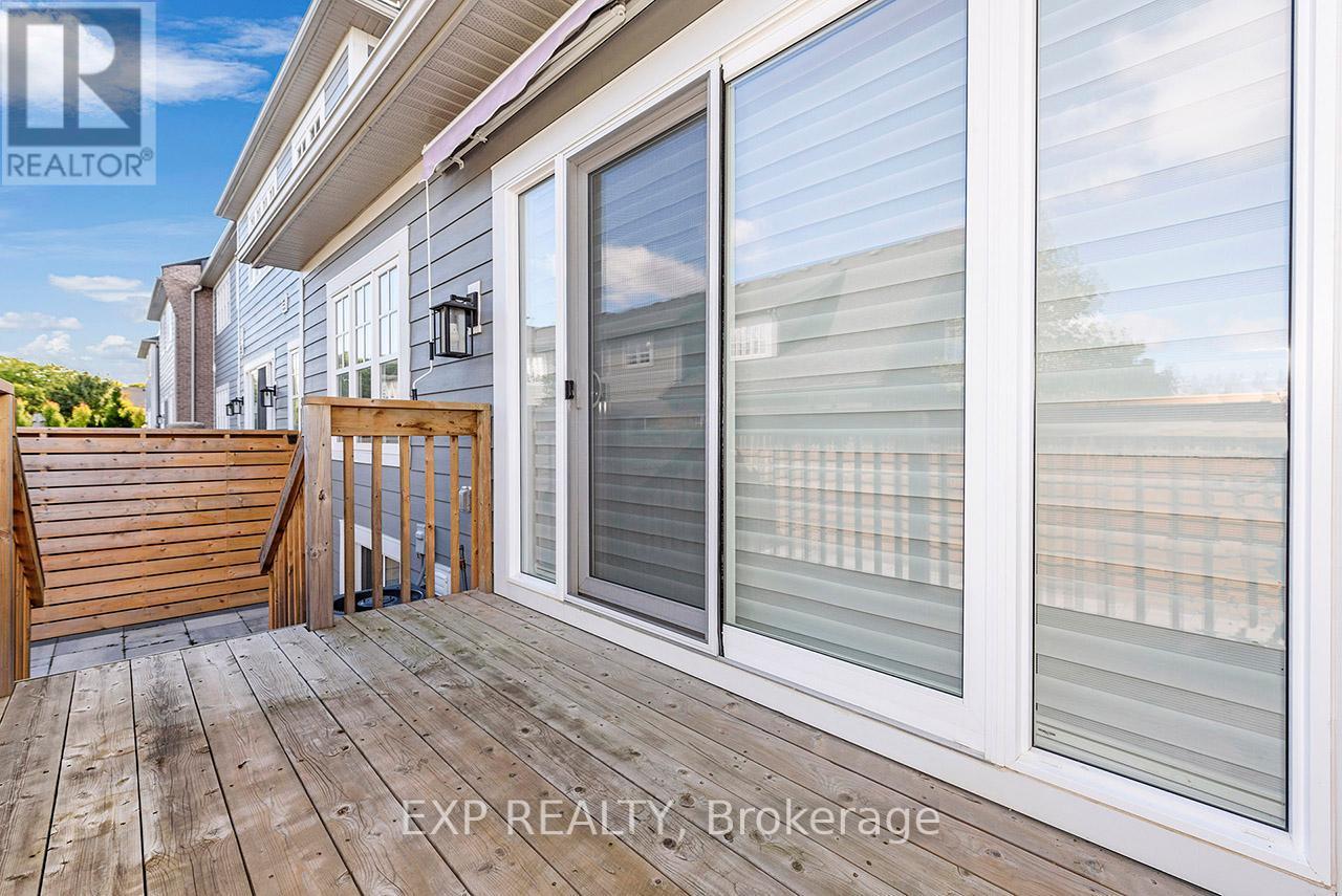 35 Windsor Circle, Niagara-On-The-Lake, ON - Outdoor With Deck Patio Veranda With Exterior