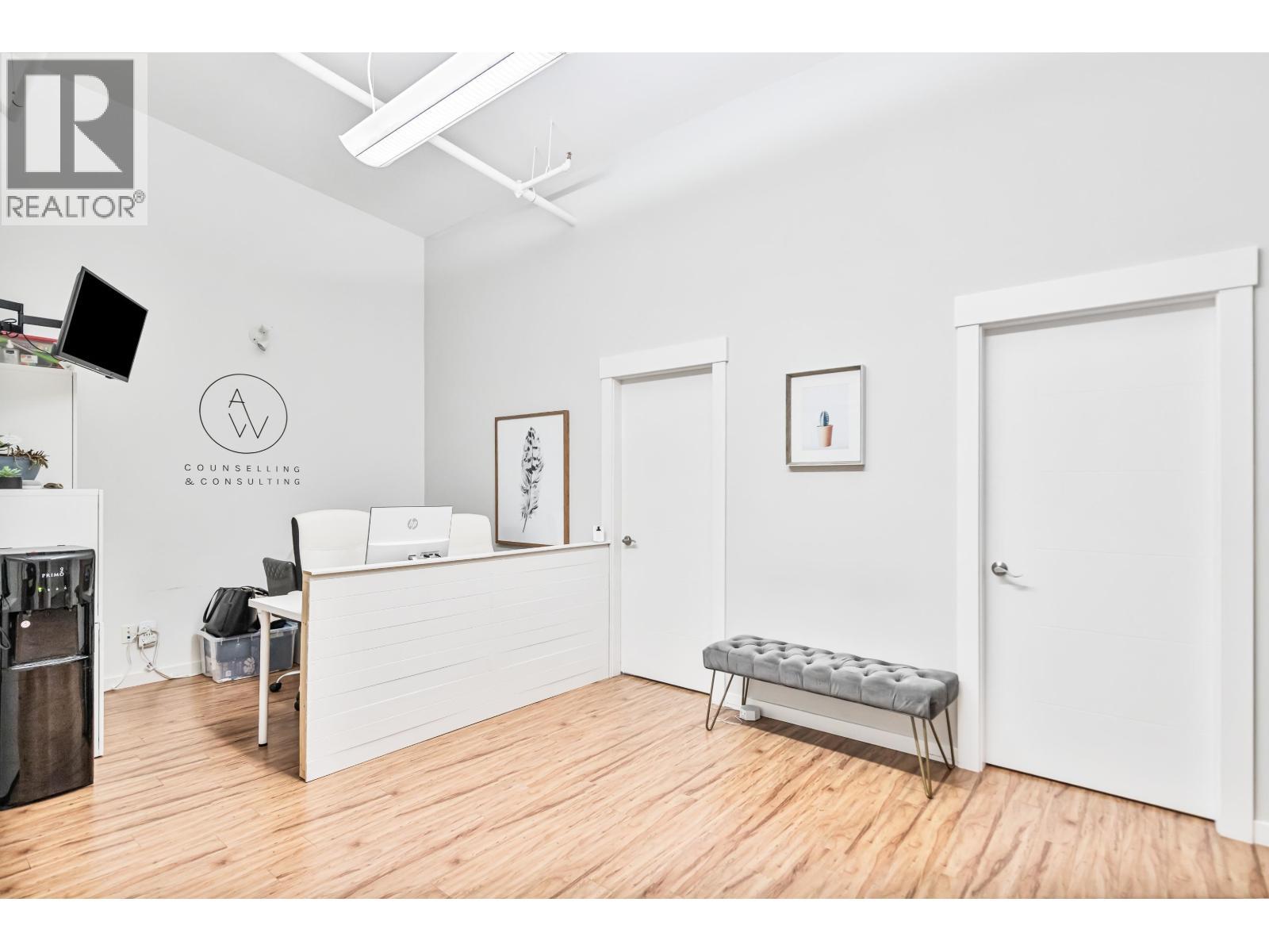 201 22320 Lougheed Highway, Maple Ridge, BC