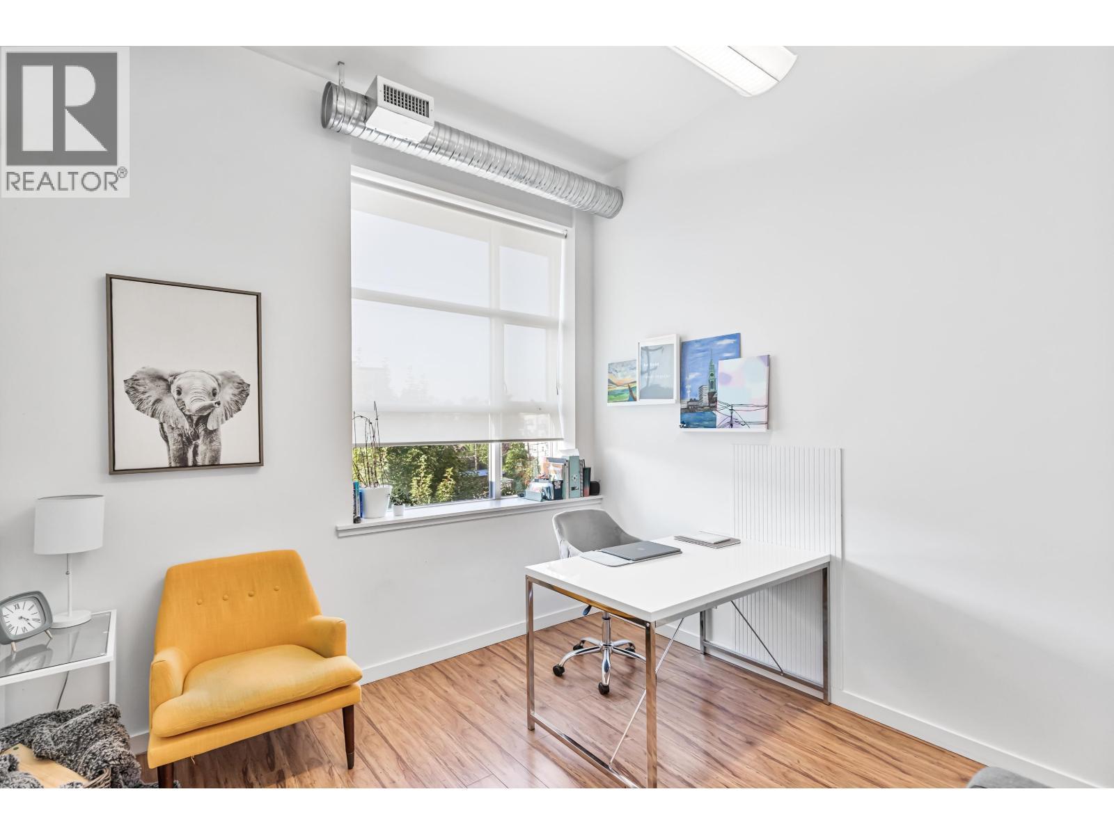 201 22320 Lougheed Highway, Maple Ridge, BC