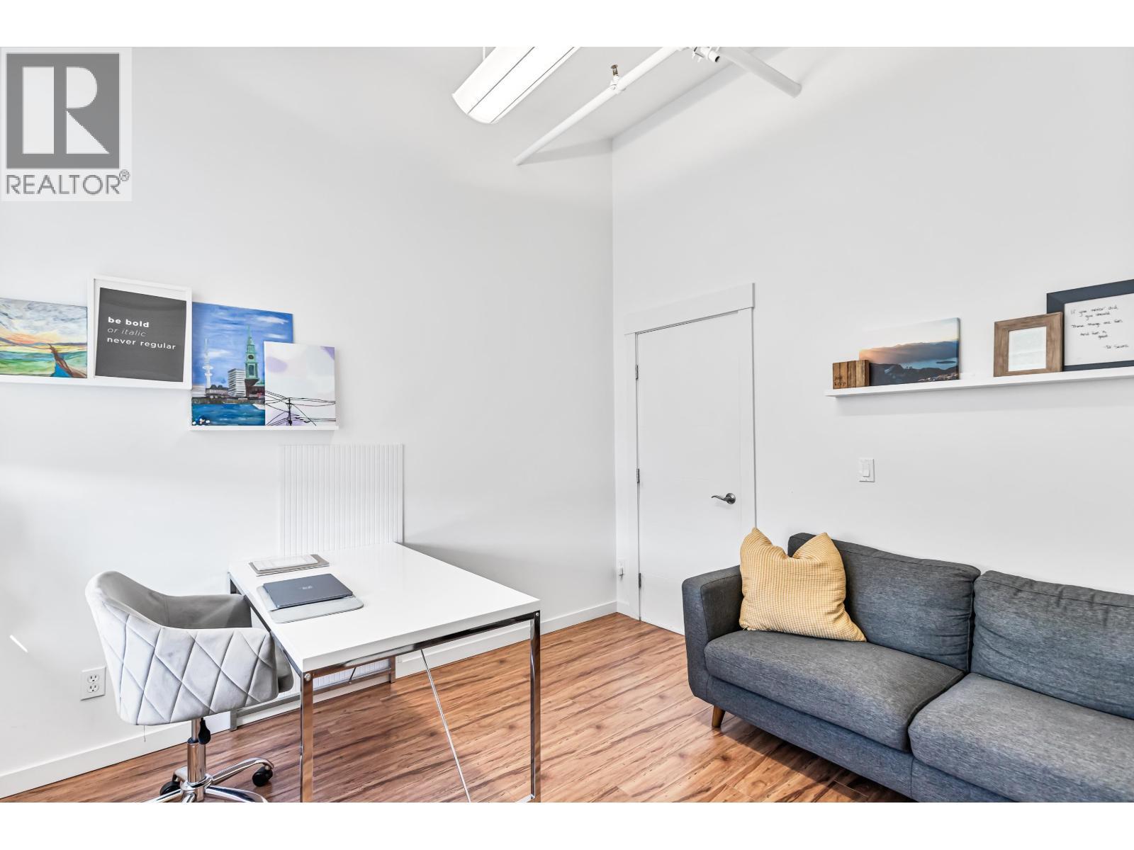 201 22320 Lougheed Highway, Maple Ridge, BC