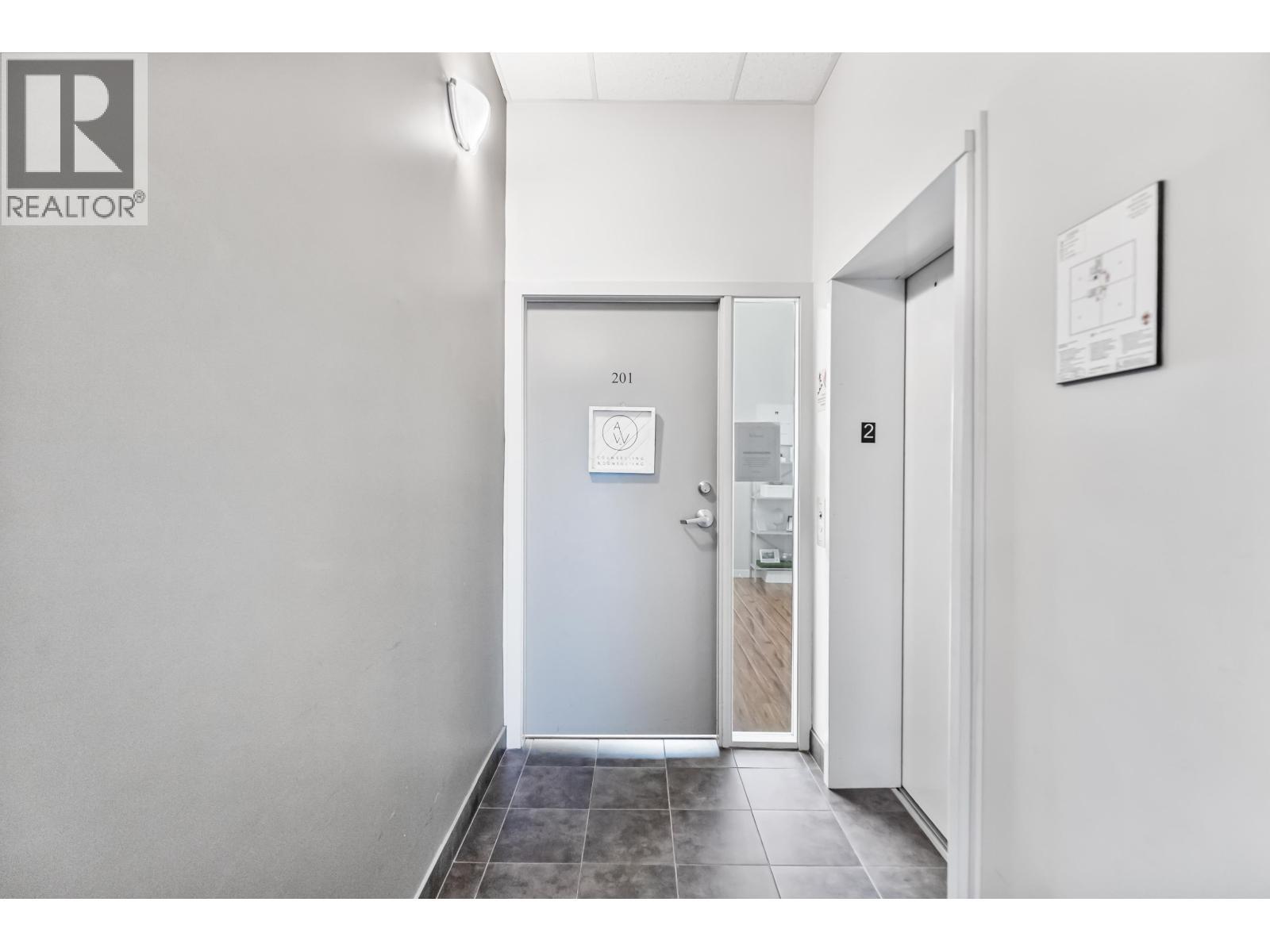 201 22320 Lougheed Highway, Maple Ridge, BC