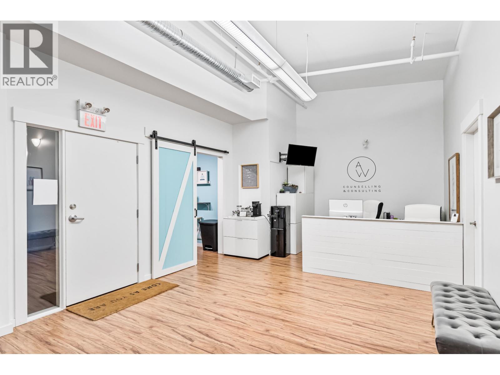 201 22320 Lougheed Highway, Maple Ridge, BC