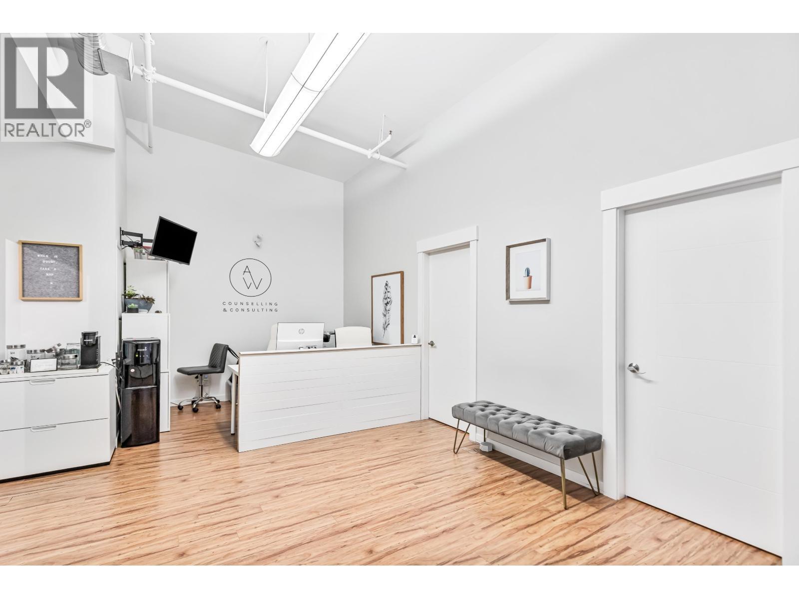 201 22320 Lougheed Highway, Maple Ridge, BC