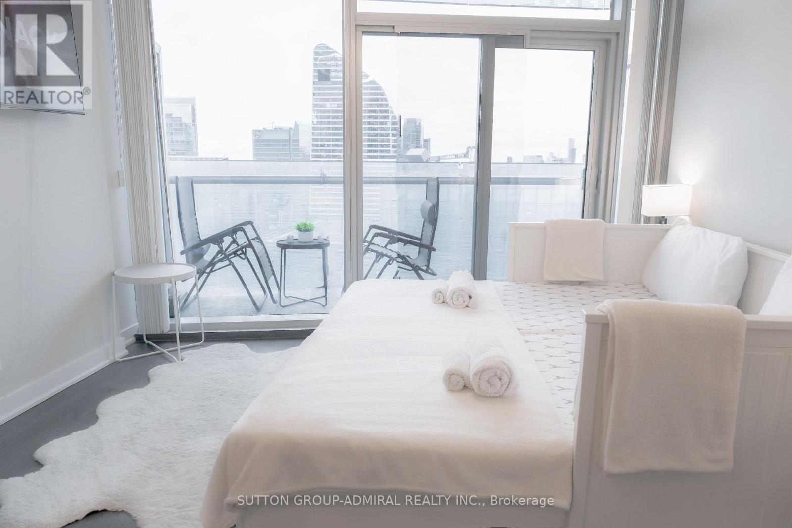 4908 - 12 York Street, Toronto, ON - Indoor Photo Showing Bedroom