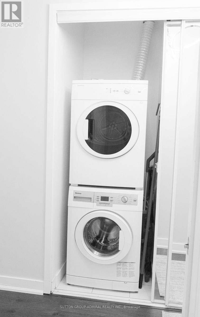 4908 - 12 York Street, Toronto, ON - Indoor Photo Showing Laundry Room