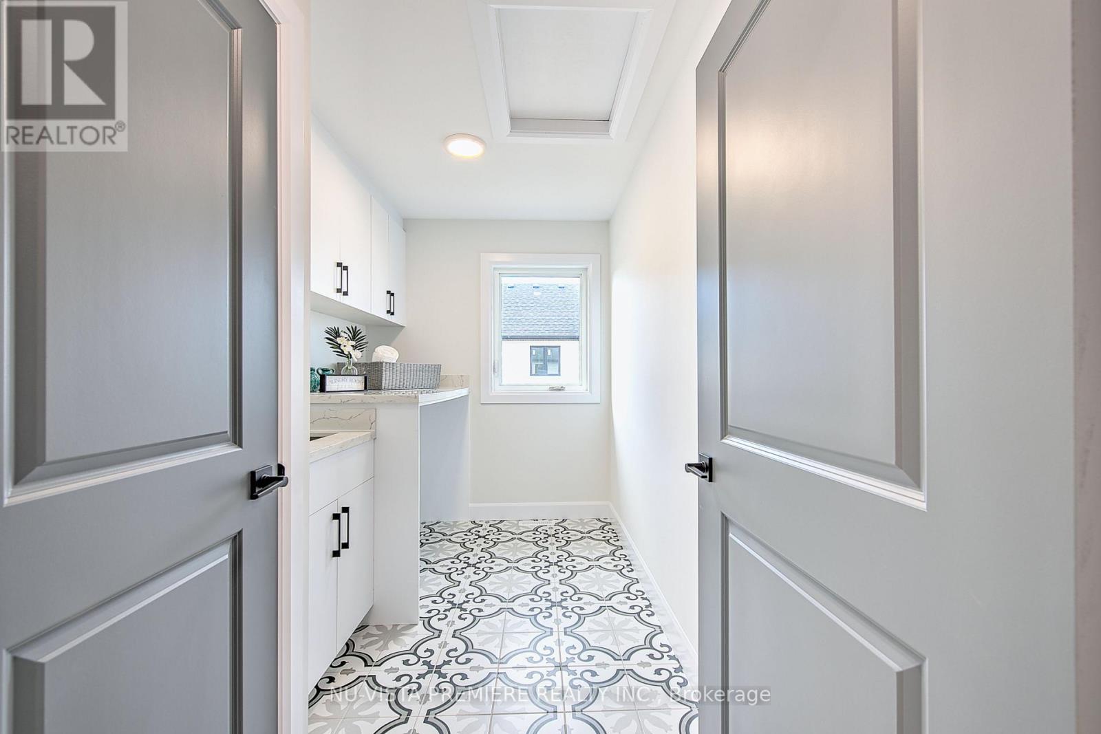 4282 Liberty Crossing, London South (South V), ON - Indoor Photo Showing Other Room