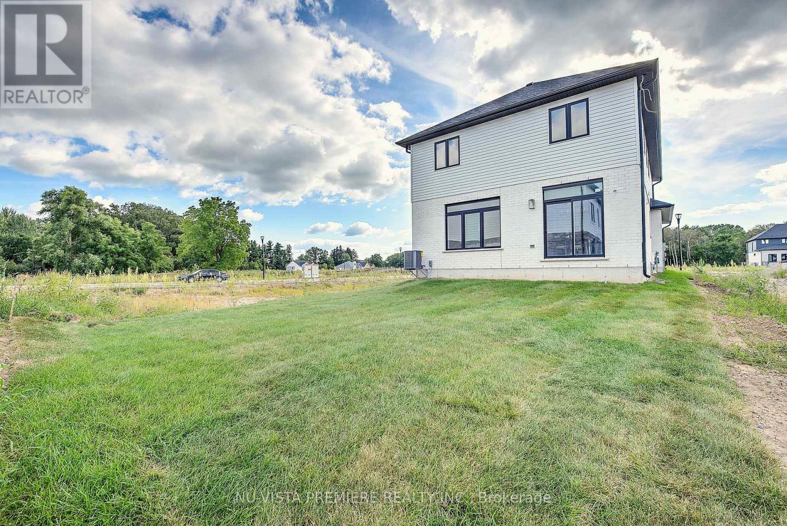 4282 Liberty Crossing, London South (South V), ON - Outdoor