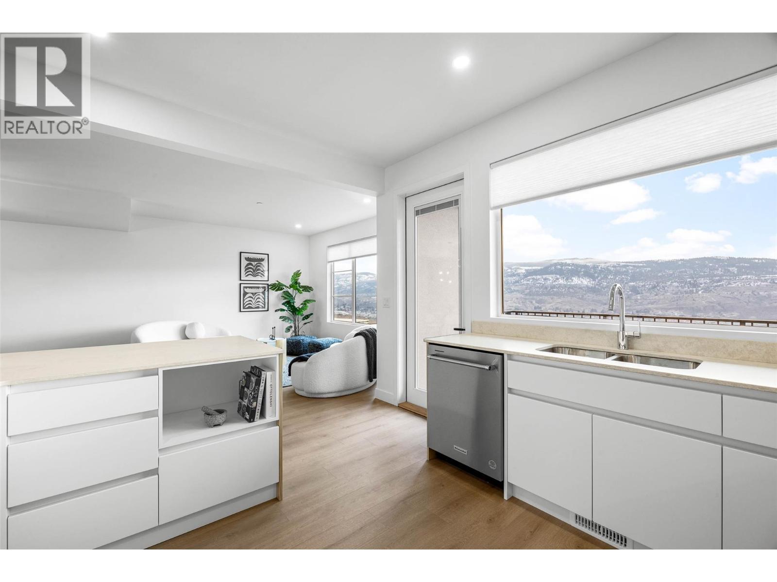 5026 Sun Rivers Drive, Kamloops, BC - Indoor Photo Showing Kitchen