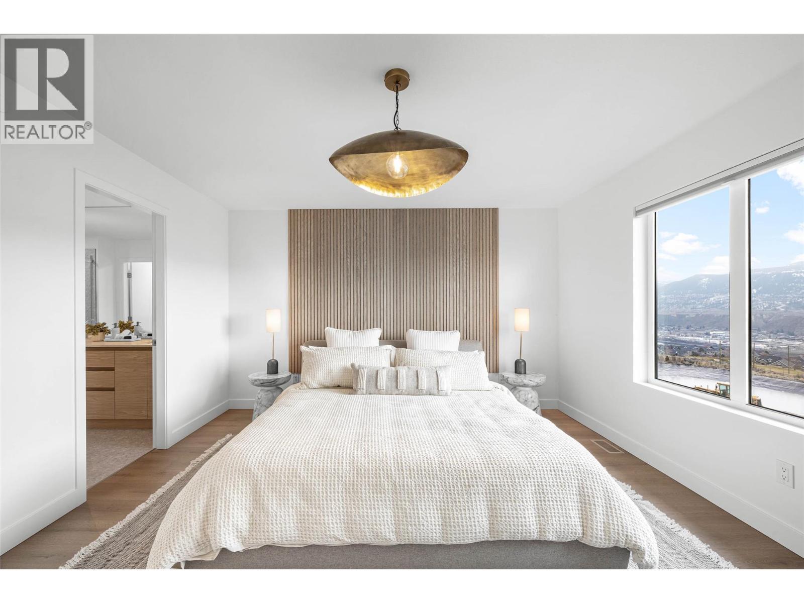 5026 Sun Rivers Drive, Kamloops, BC - Indoor Photo Showing Bedroom