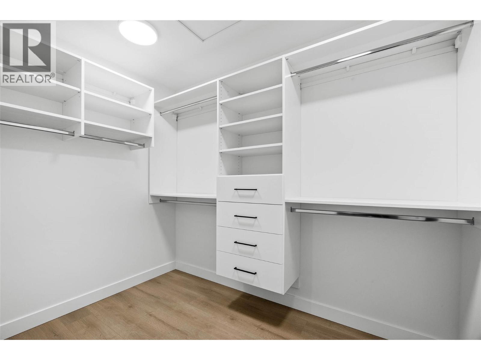 5026 Sun Rivers Drive, Kamloops, BC - Indoor With Storage