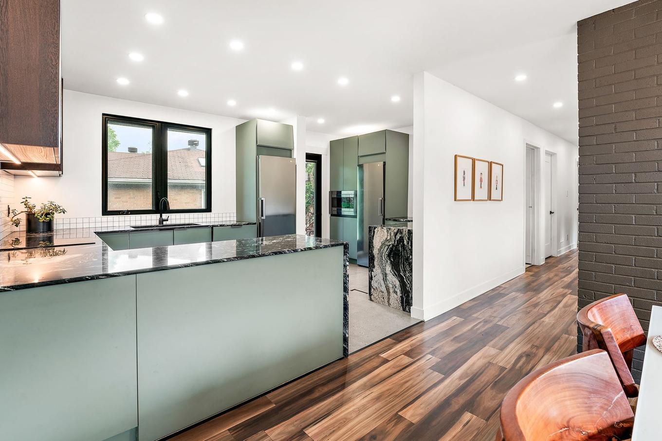 Cuisine - 845 Rue Abbott, Montréal (Saint-Laurent), QC - Indoor