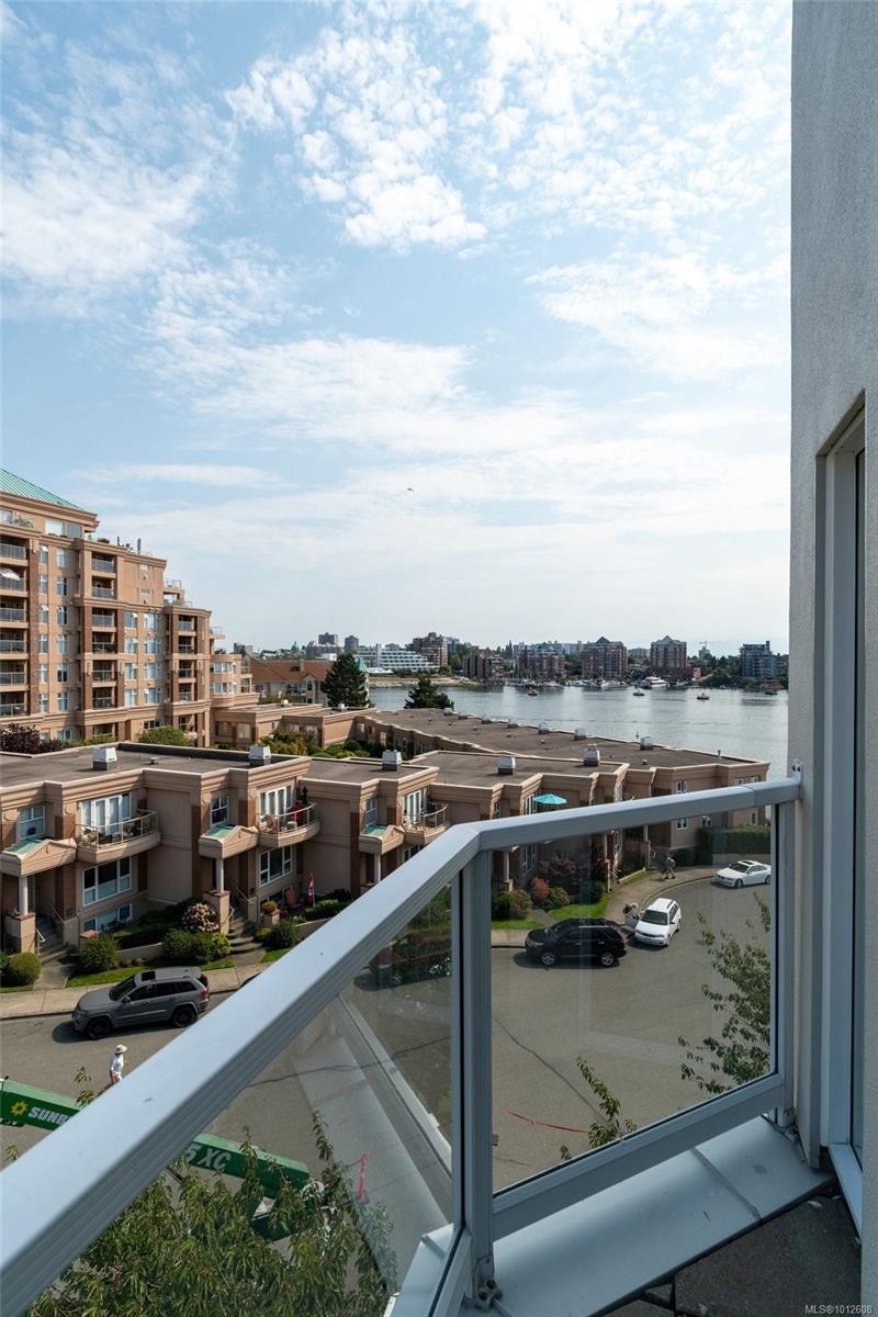 518-10 Paul Kane Pl, Victoria, BC - Outdoor With View