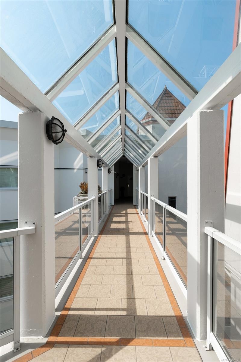 518-10 Paul Kane Pl, Victoria, BC - Indoor Photo Showing Other Room