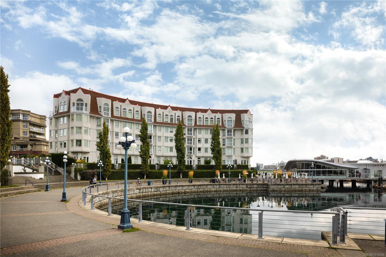 518-10 Paul Kane Pl, Victoria, BC - Outdoor