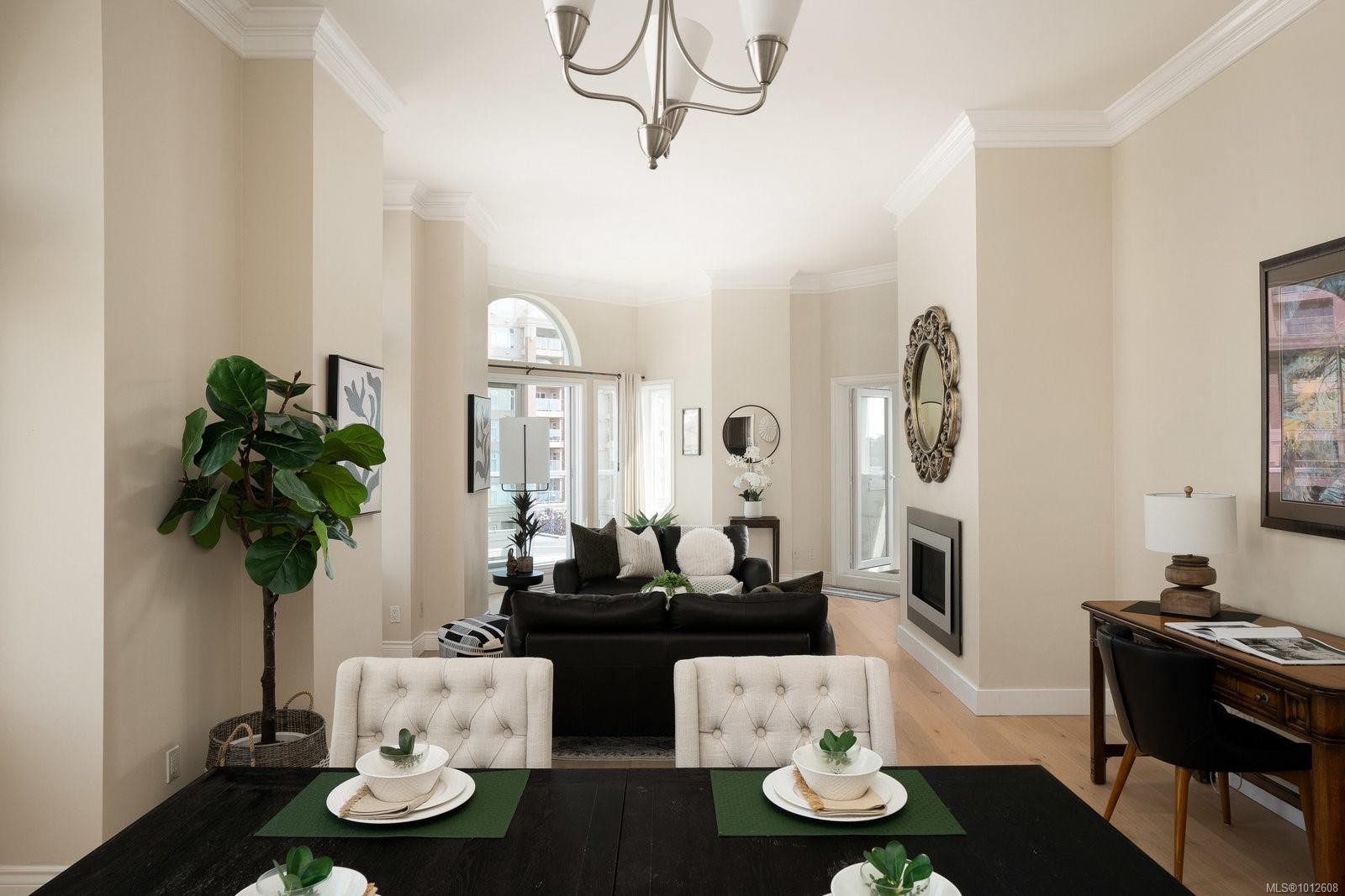 518-10 Paul Kane Pl, Victoria, BC - Indoor Photo Showing Dining Room