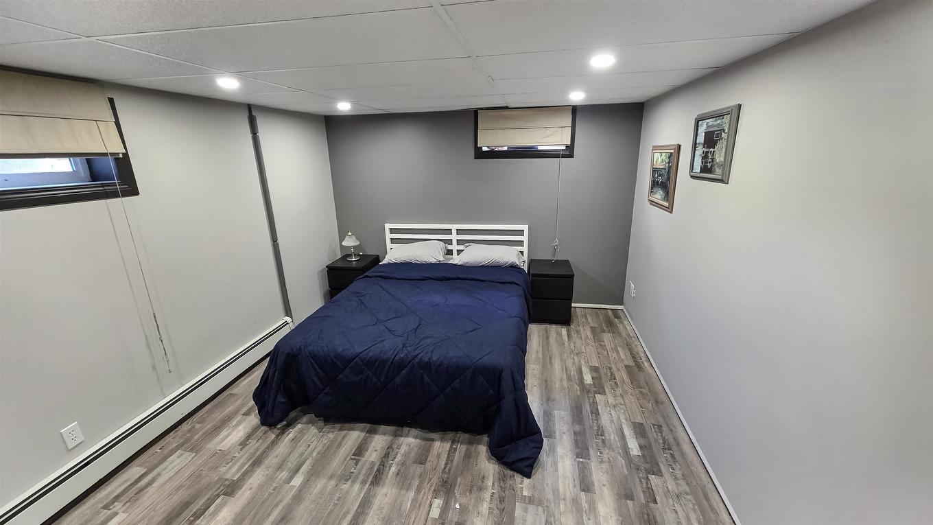 912 Ninth Street N, Kenora, ON - Indoor