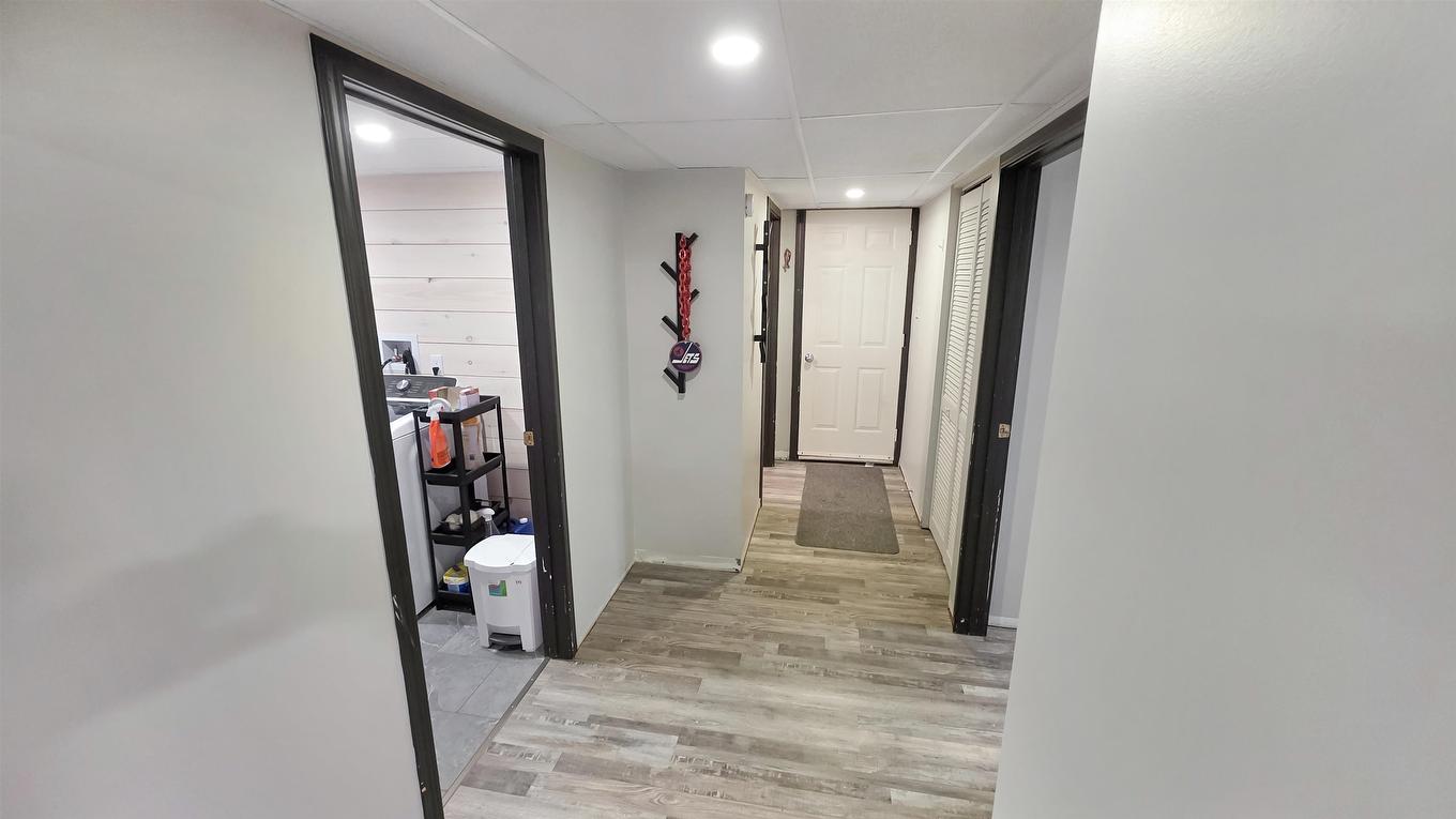 912 Ninth Street N, Kenora, ON - Indoor Photo Showing Other Room