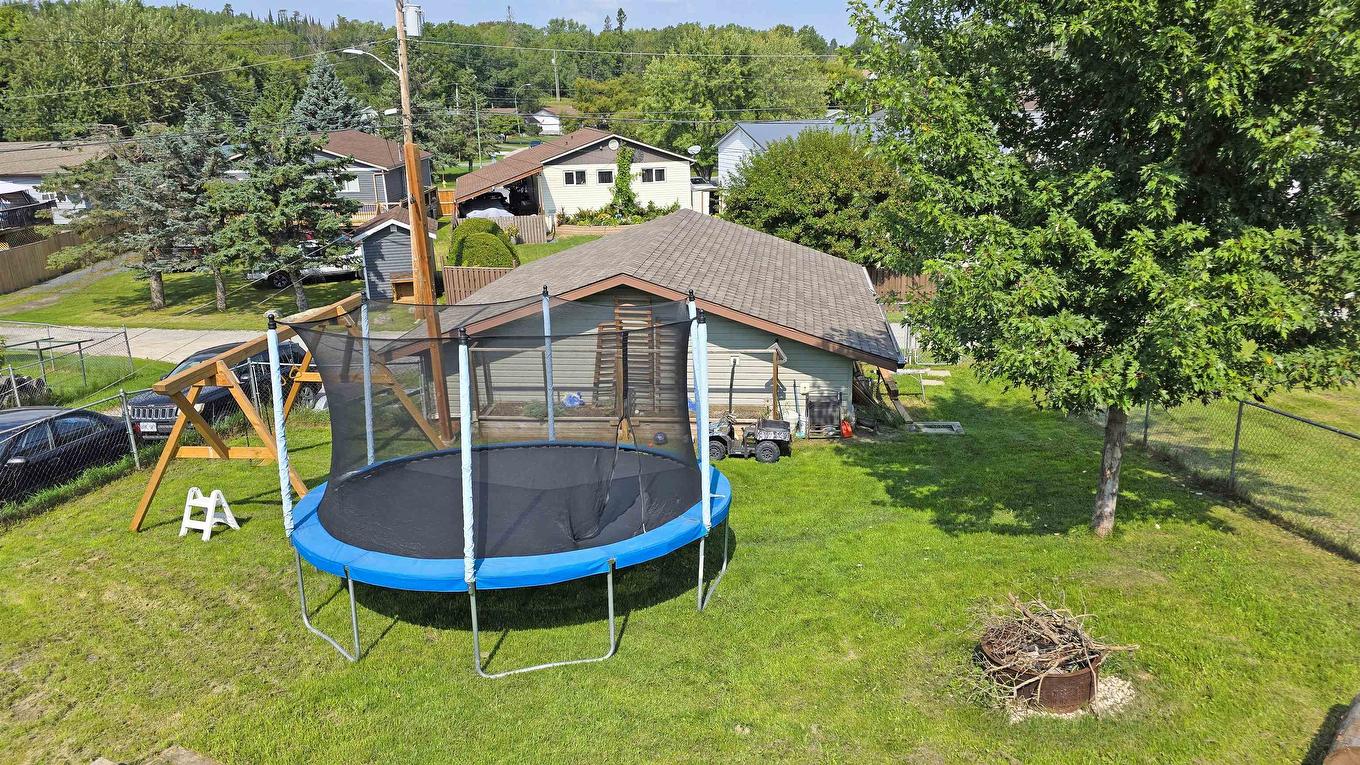 912 Ninth Street N, Kenora, ON - Outdoor