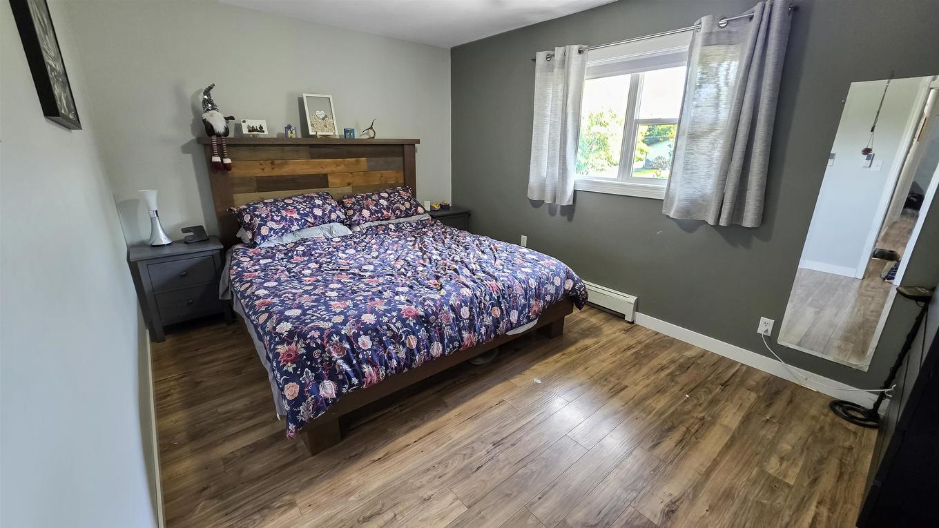 912 Ninth Street N, Kenora, ON - Indoor Photo Showing Bedroom