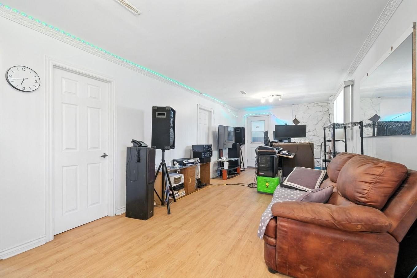 Family room - 580 Boul. Nobert, Longueuil (Le Vieux-Longueuil), QC - Indoor