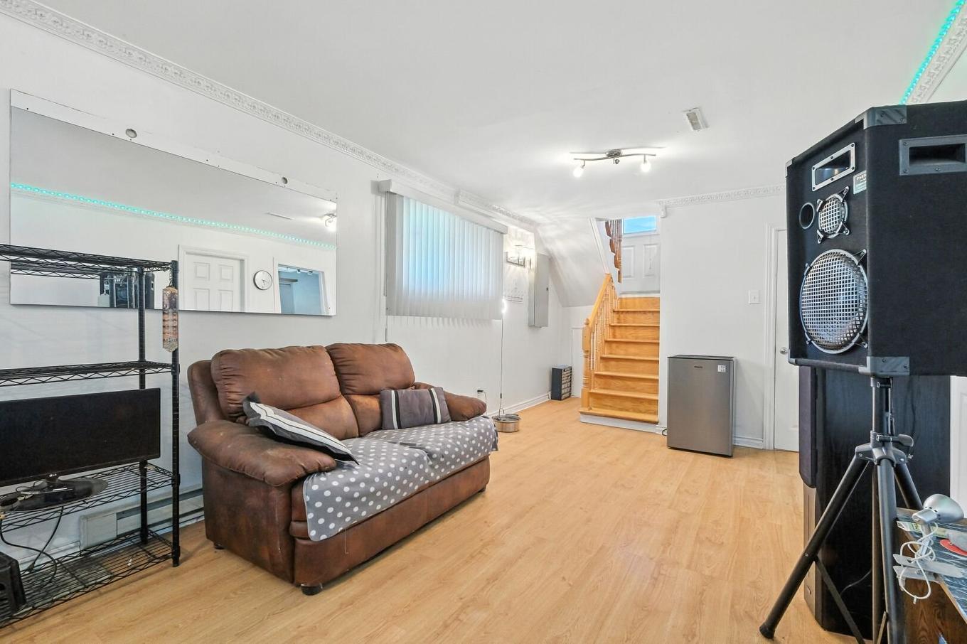 Family room - 580 Boul. Nobert, Longueuil (Le Vieux-Longueuil), QC - Indoor