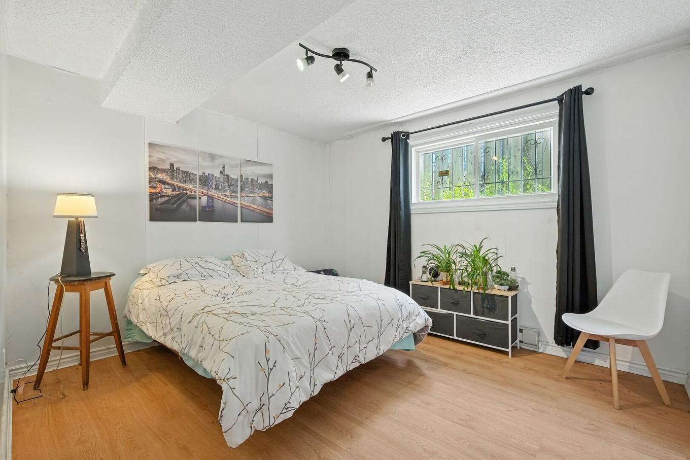 Bedroom - 580 Boul. Nobert, Longueuil (Le Vieux-Longueuil), QC - Indoor Photo Showing Bedroom