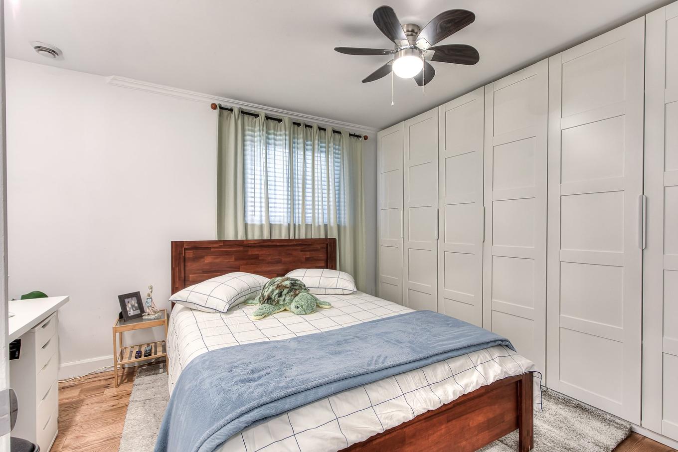 Chambre à coucher - A-7217 Rue Chouinard, Montréal (Lasalle), QC - Indoor Photo Showing Bedroom