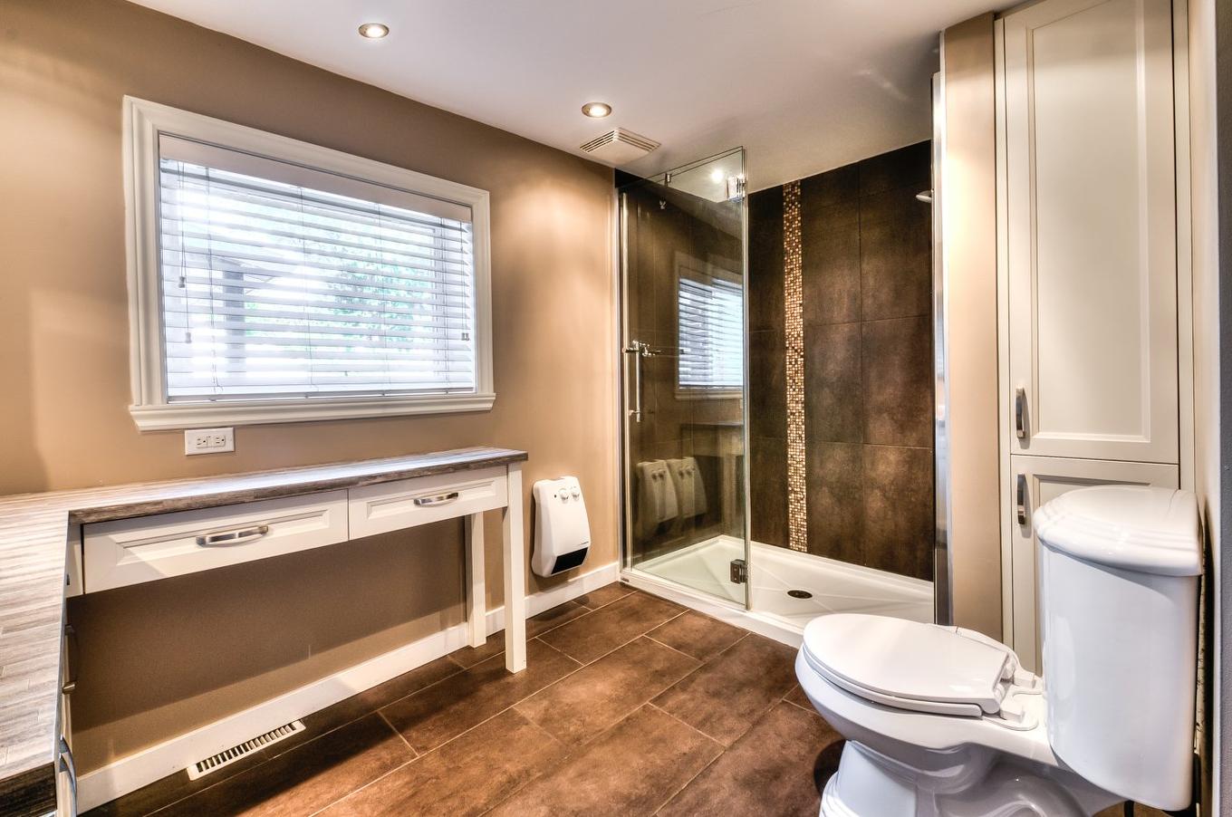 Bathroom - 128 Rue Mackenzie-King, Saint-Jean-Sur-Richelieu, QC - Indoor Photo Showing Bathroom