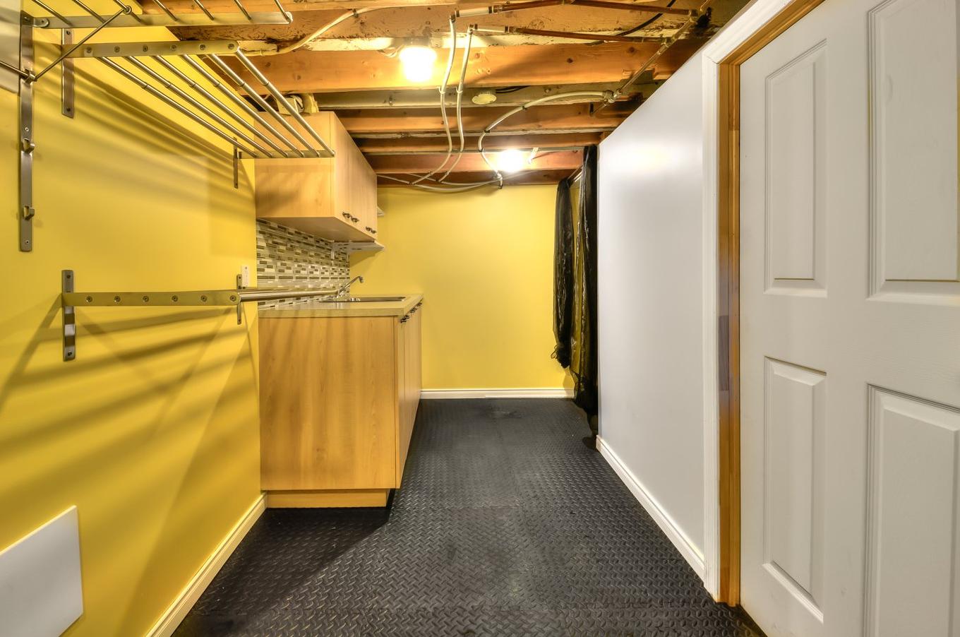 Laundry room - 128 Rue Mackenzie-King, Saint-Jean-Sur-Richelieu, QC - Indoor Photo Showing Basement