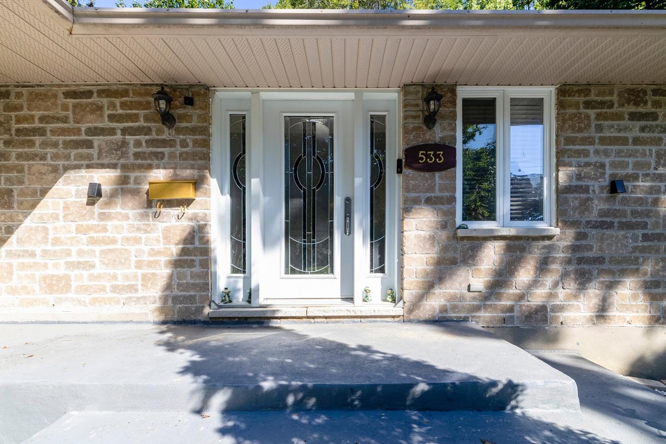 Façade - 533 Boul. Beaconsfield, Beaconsfield, QC - Outdoor