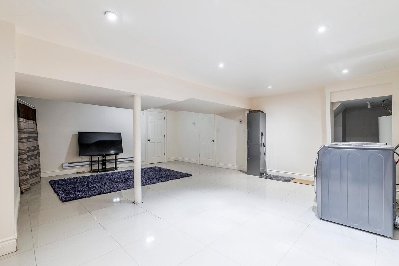 Boudoir - 533 Boul. Beaconsfield, Beaconsfield, QC - Indoor