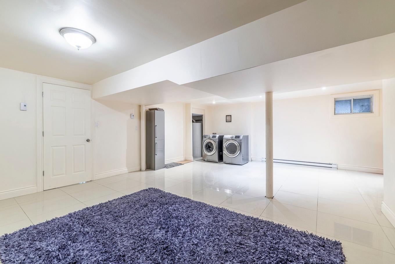 Boudoir - 533 Boul. Beaconsfield, Beaconsfield, QC - Indoor