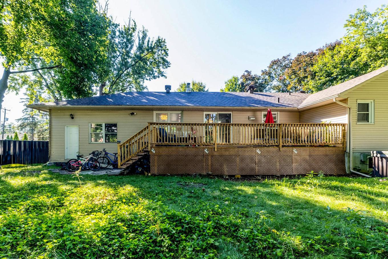 Cour - 533 Boul. Beaconsfield, Beaconsfield, QC - Outdoor