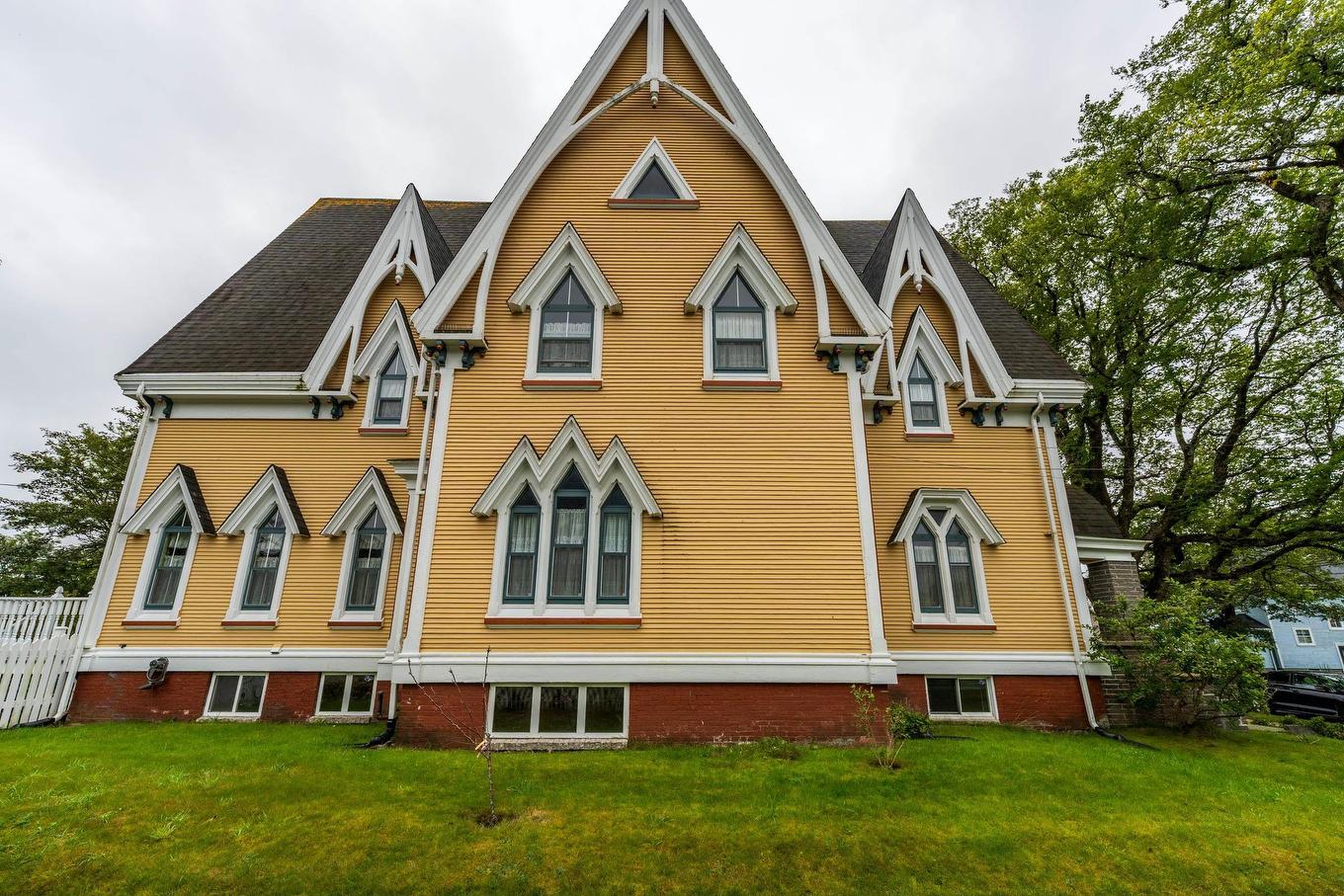 57 William Street, Yarmouth, NS