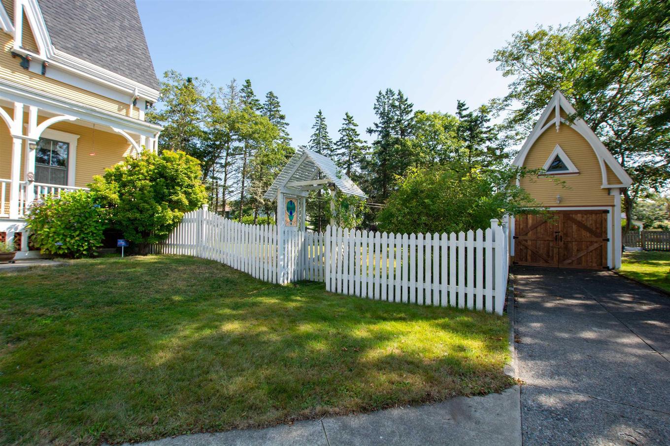 57 William Street, Yarmouth, NS