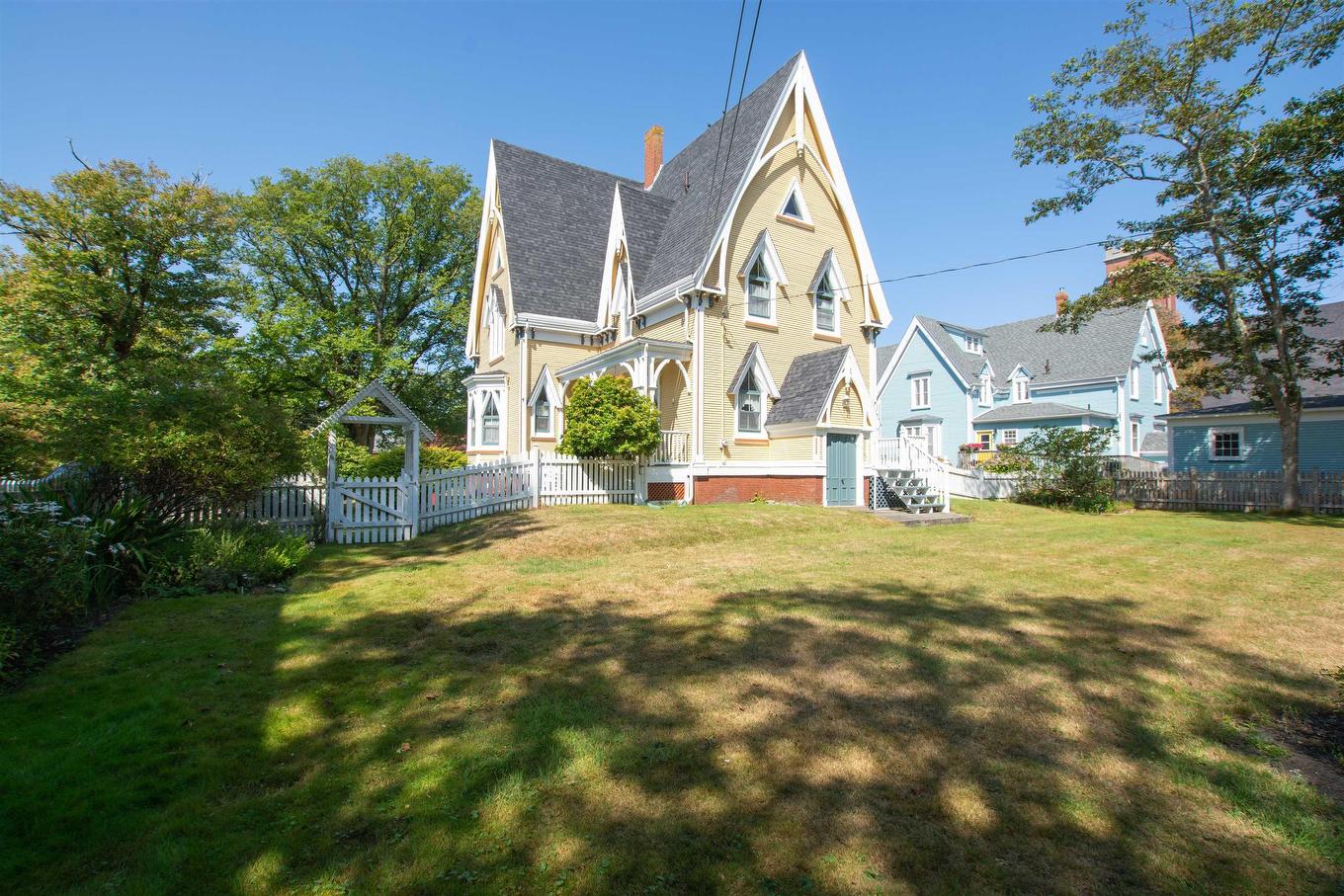 57 William Street, Yarmouth, NS