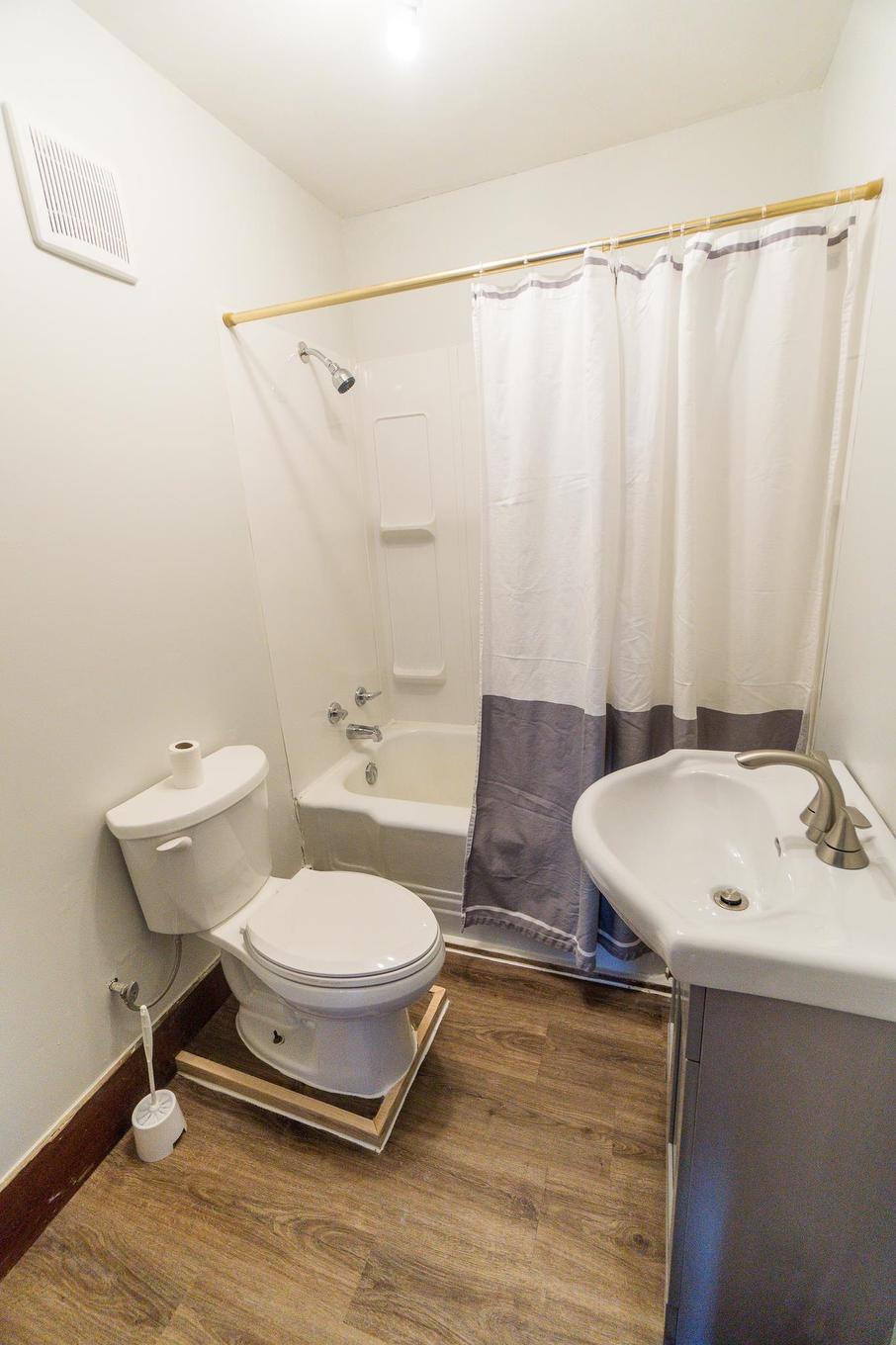 21720 Tch, North Tryon, PE