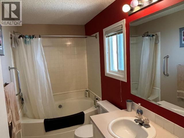 4573 Sanderson Road, Texada Island, BC - Indoor Photo Showing Bathroom