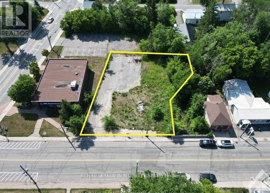 8212 Victoria Street, Ottawa, ON