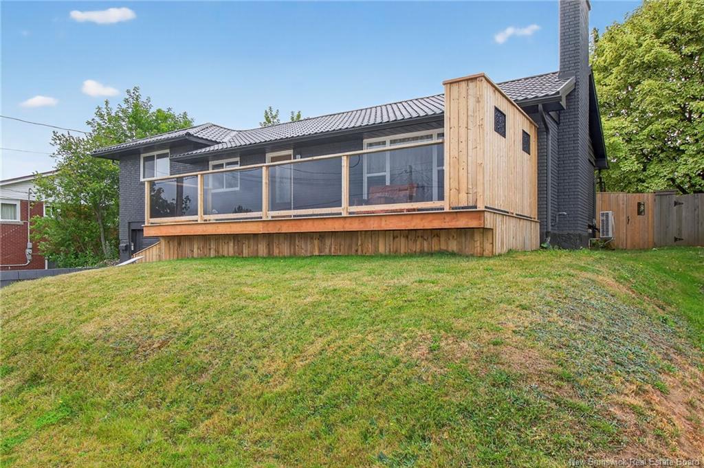 64 Athlone Ave, Moncton, NB