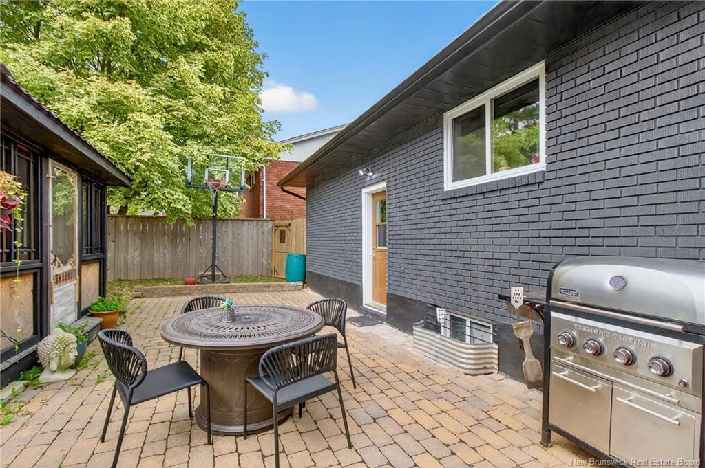 64 Athlone Ave, Moncton, NB