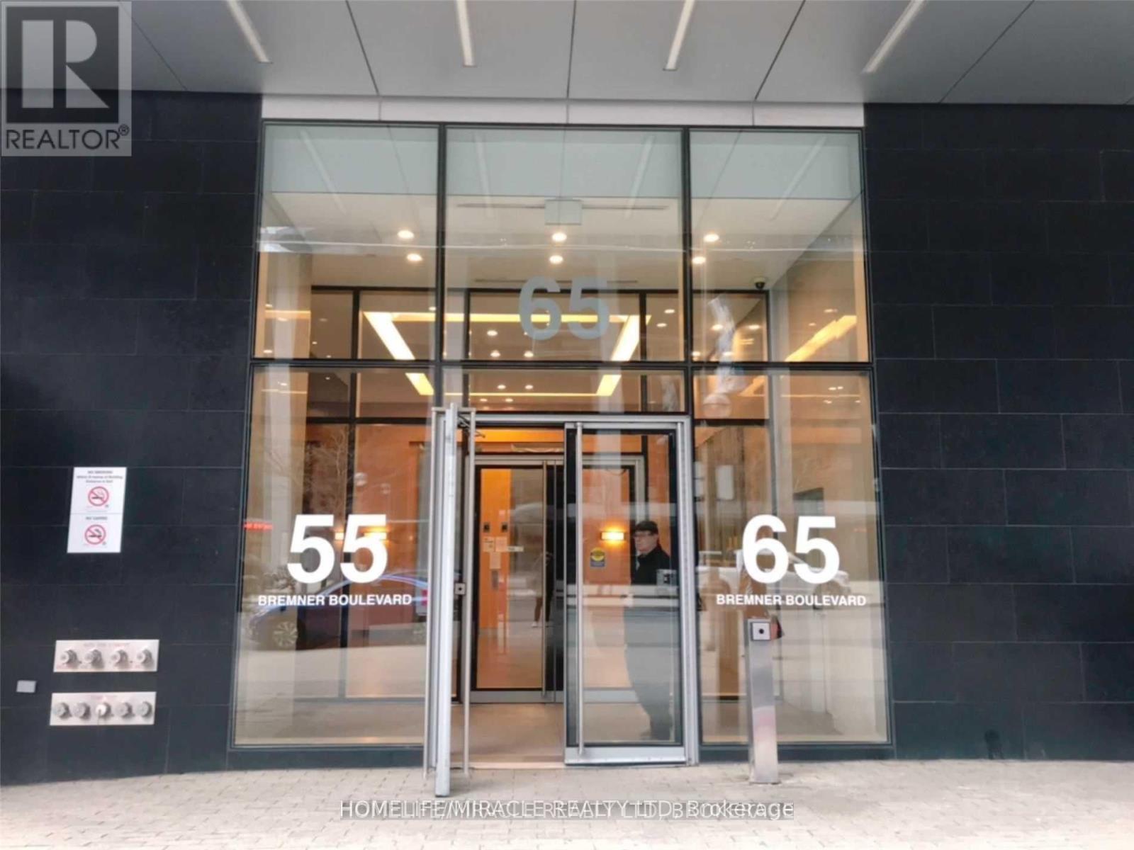 4901 - 65 Bremner Boulevard, Toronto, ON -