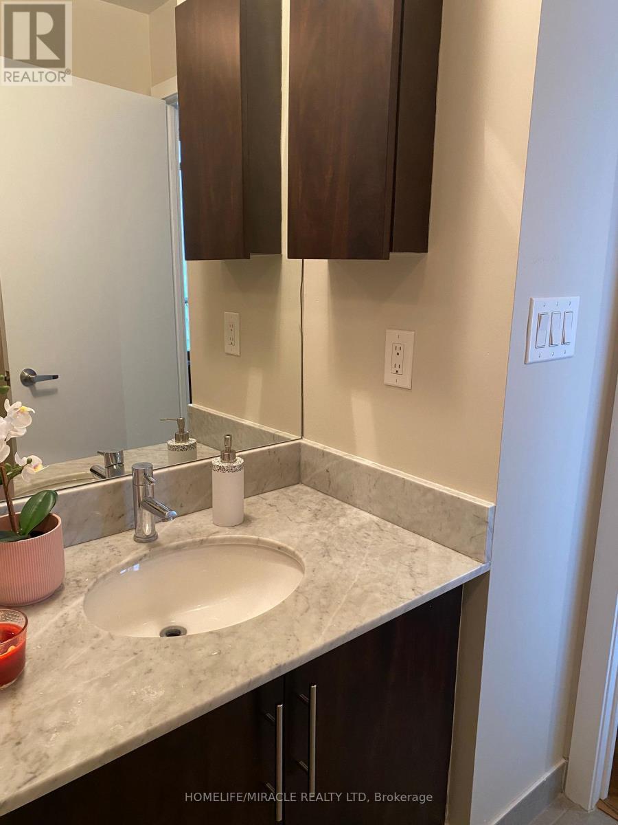 4901 - 65 Bremner Boulevard, Toronto, ON - Indoor Photo Showing Bathroom