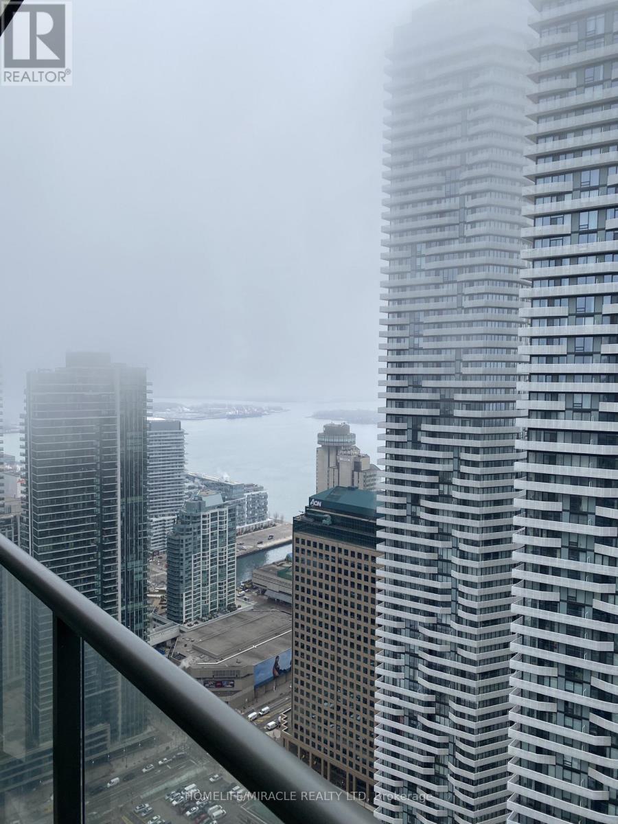 4901 - 65 Bremner Boulevard, Toronto, ON - Outdoor