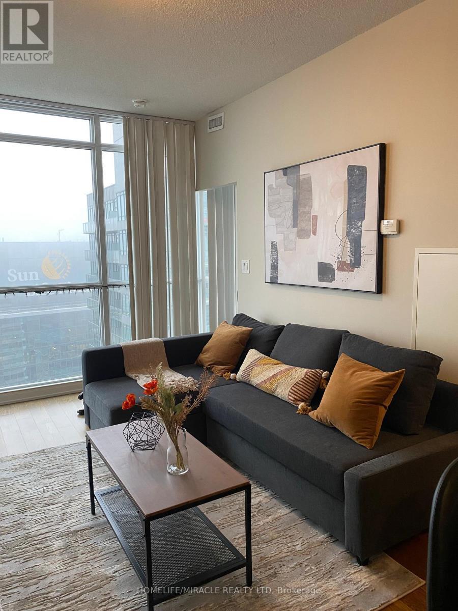 4901 - 65 Bremner Boulevard, Toronto, ON - Indoor Photo Showing Living Room