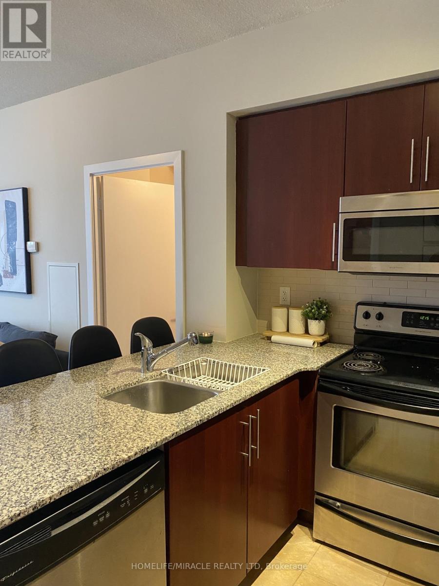 4901 - 65 Bremner Boulevard, Toronto, ON - Indoor Photo Showing Kitchen