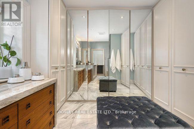 ensuite bath with dressing area - 40 Castle Frank Crescent, Toronto, ON - Indoor