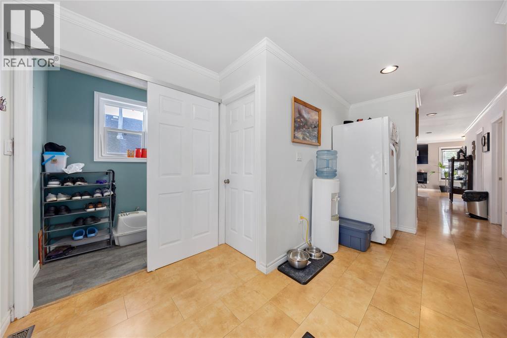 452 Maude Street, Petrolia, ON - Indoor Photo Showing Other Room