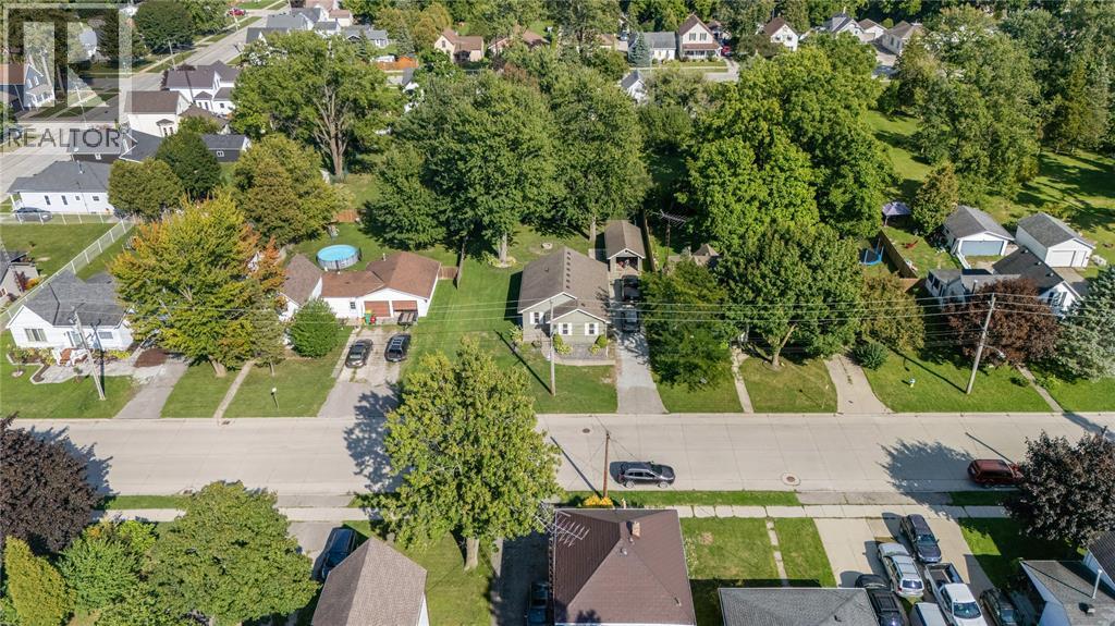 452 Maude Street, Petrolia, ON - Outdoor With View