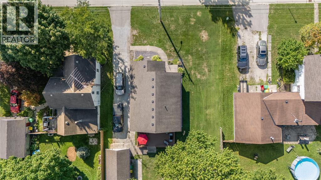 452 Maude Street, Petrolia, ON - Outdoor With View